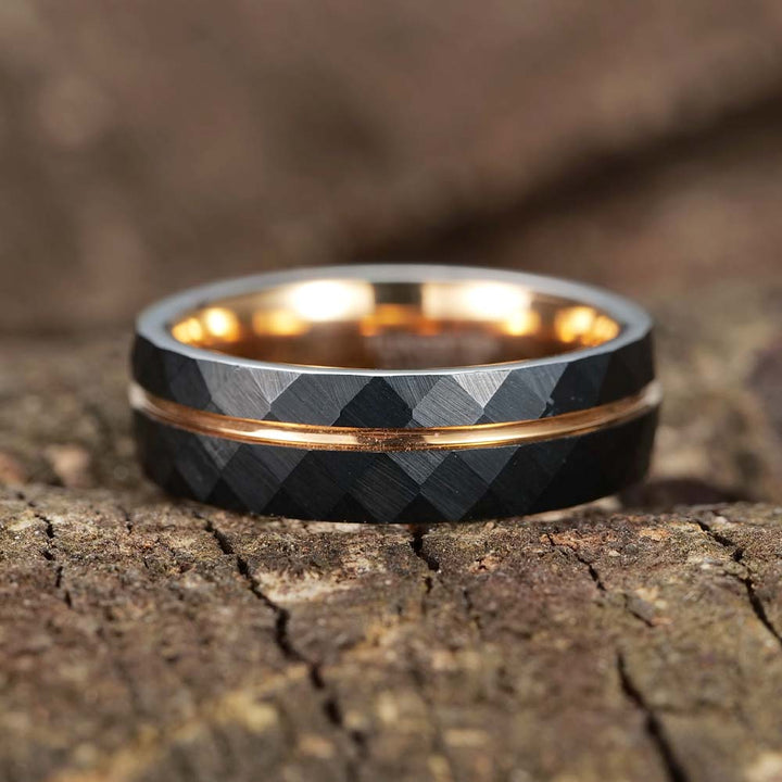 Gehämmerter Wolfram Eheringe Schwarz mit Gravur - Remisia