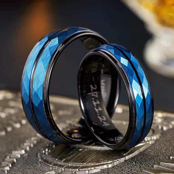 Gehämmerter Wolfram Partner Ring Schwarz Blau - Gelassenheit